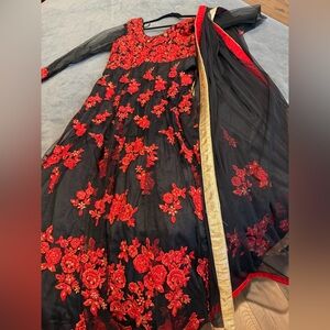 Elegant Black and Red Floral Wedding Dress